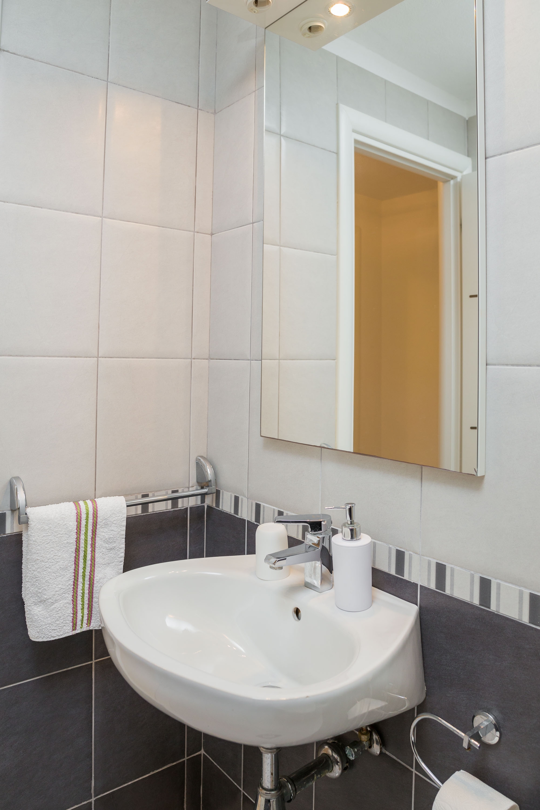 Two bedroom apartment with terrace Seget Vranjica, Trogir  A-a