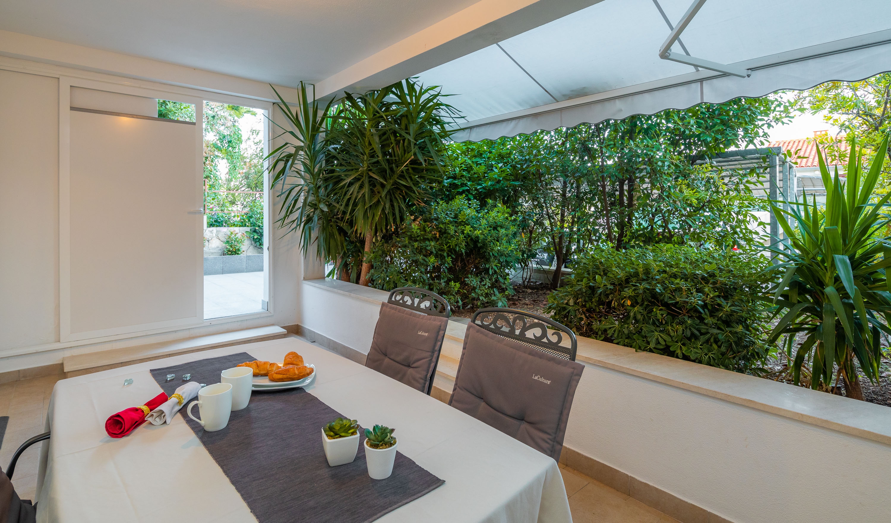 Two bedroom apartment with terrace Seget Vranjica, Trogir  A-a