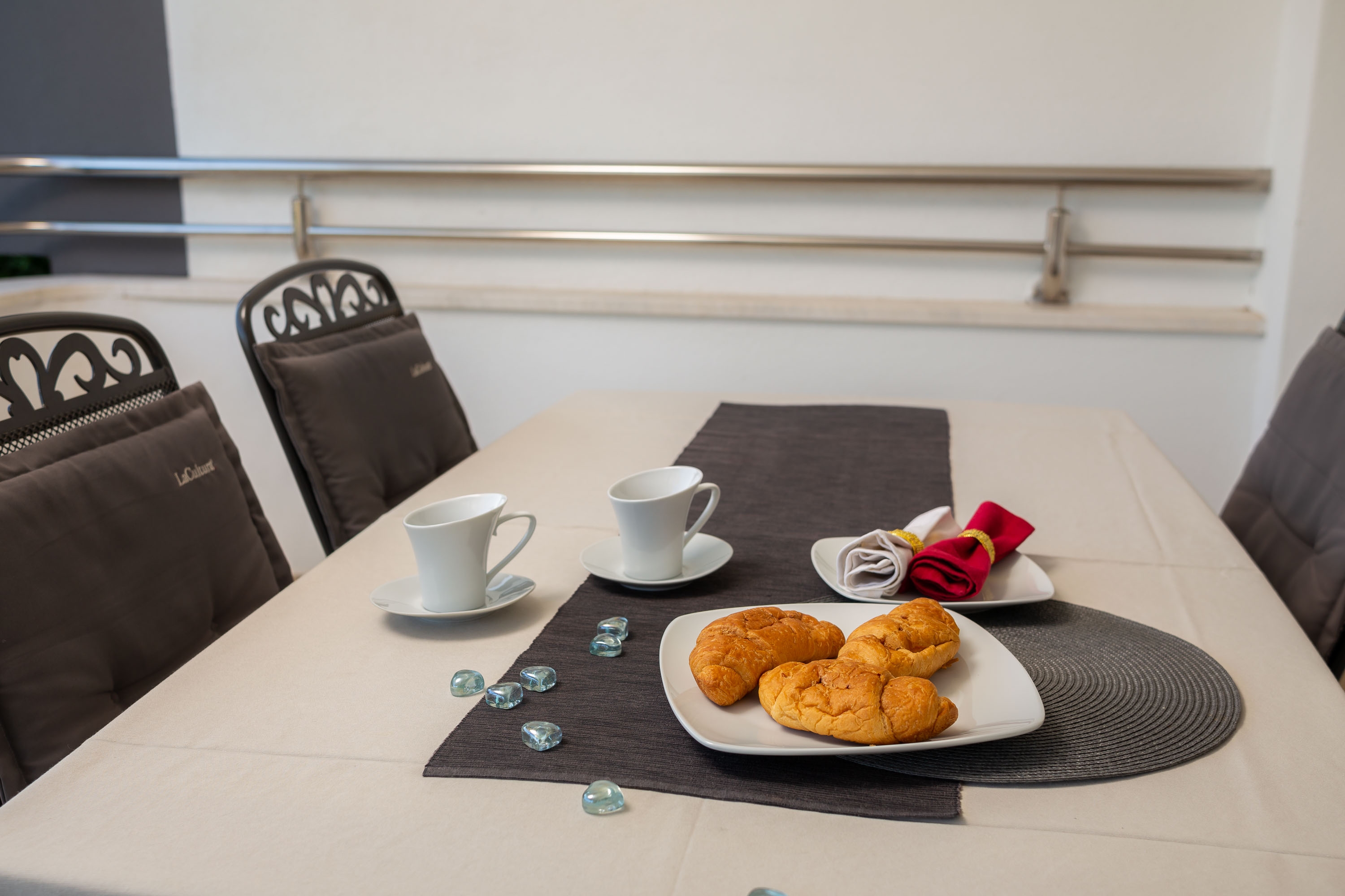 Two bedroom apartment with terrace and sea view Seget Vranjica, Trogir  A-b