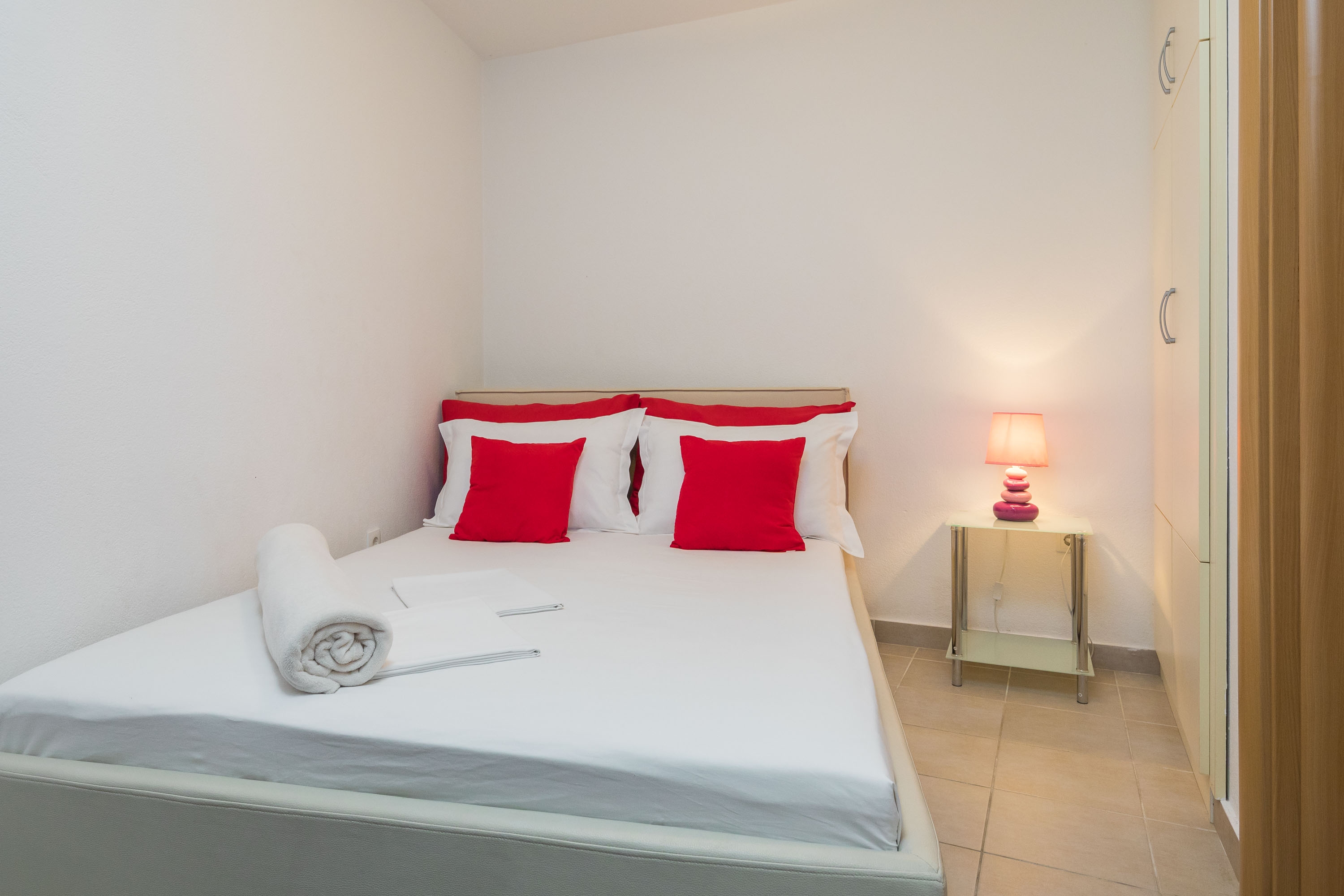One bedroom apartment with terrace Seget Vranjica, Trogir (A-978-c) One bedroom apartment with terrace Seget Vranjica, Trogir (A-978-c)