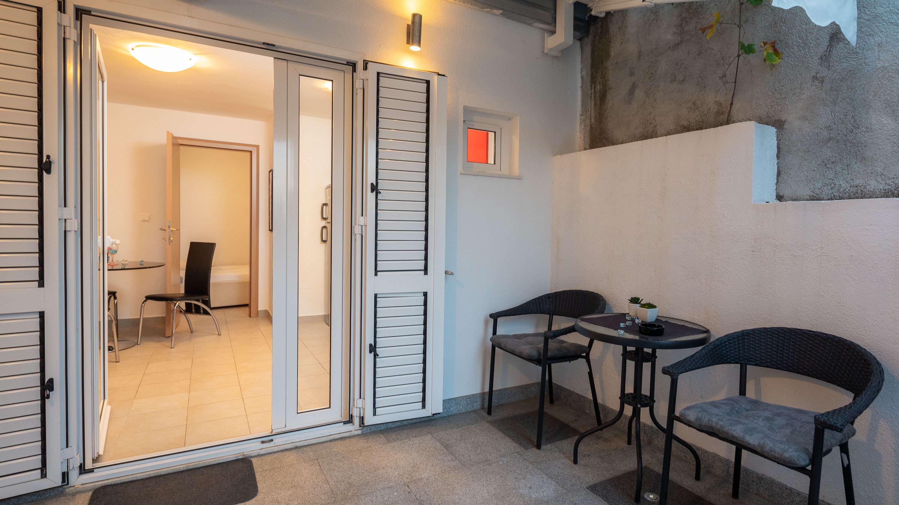 One bedroom apartment with terrace Seget Vranjica, Trogir  A-c