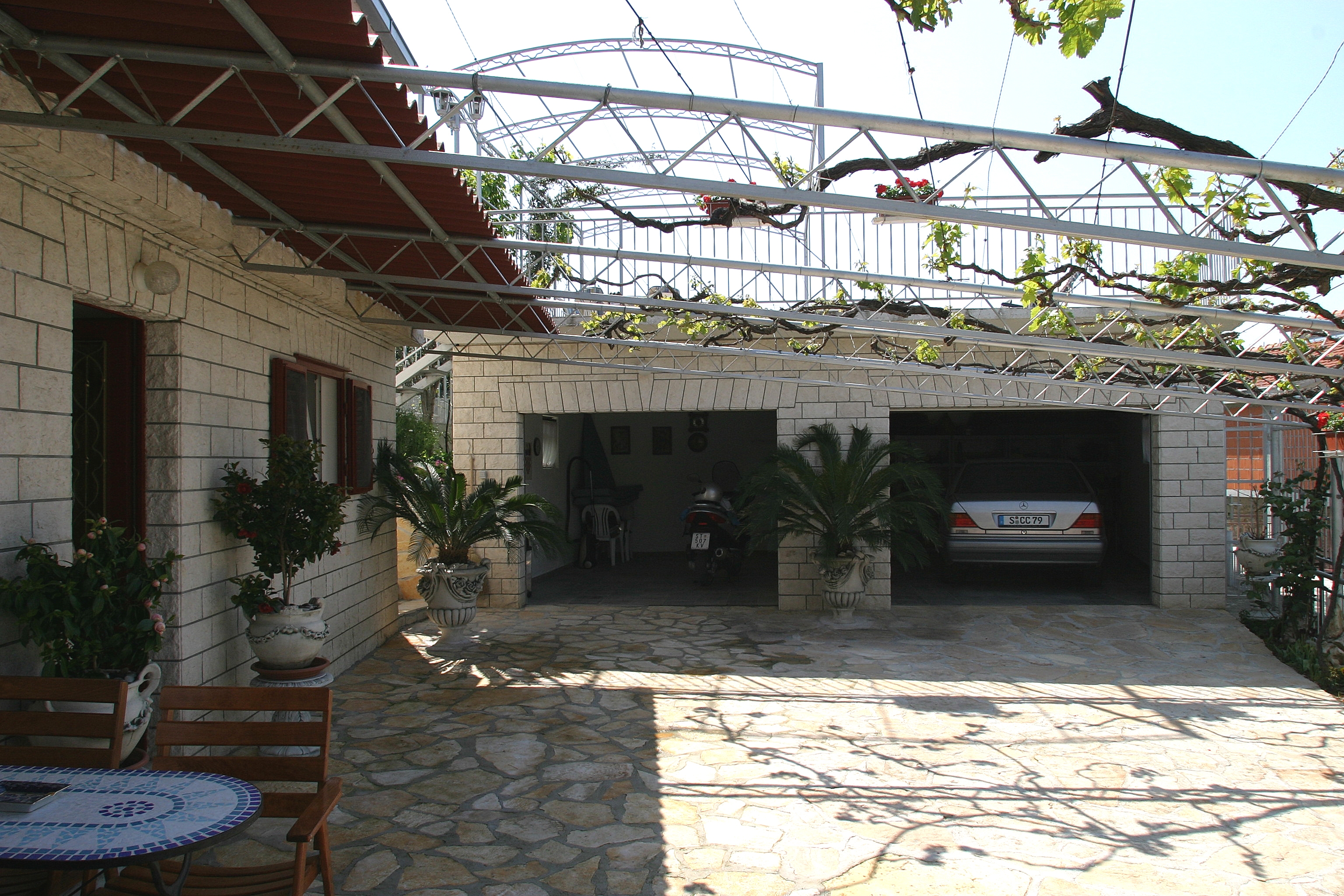 Two bedroom apartment with terrace and sea view Seget Vranjica, Trogir  A-a