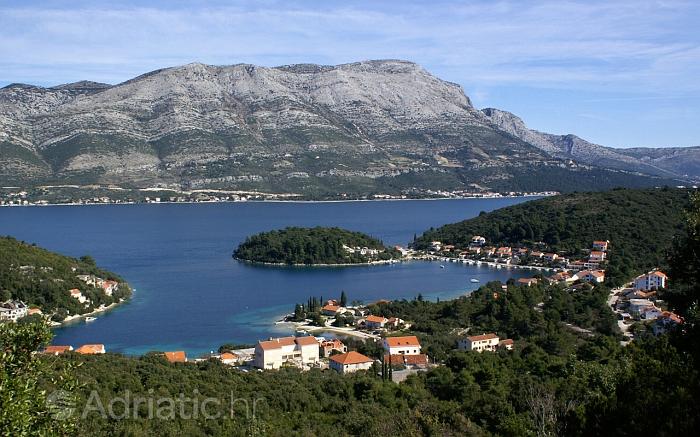 Panorama mjesta Žrnovska banja, rivijera Korčula